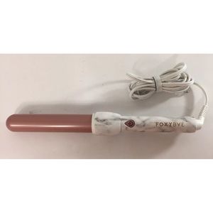 FoxyBae ceramic wand curling iron